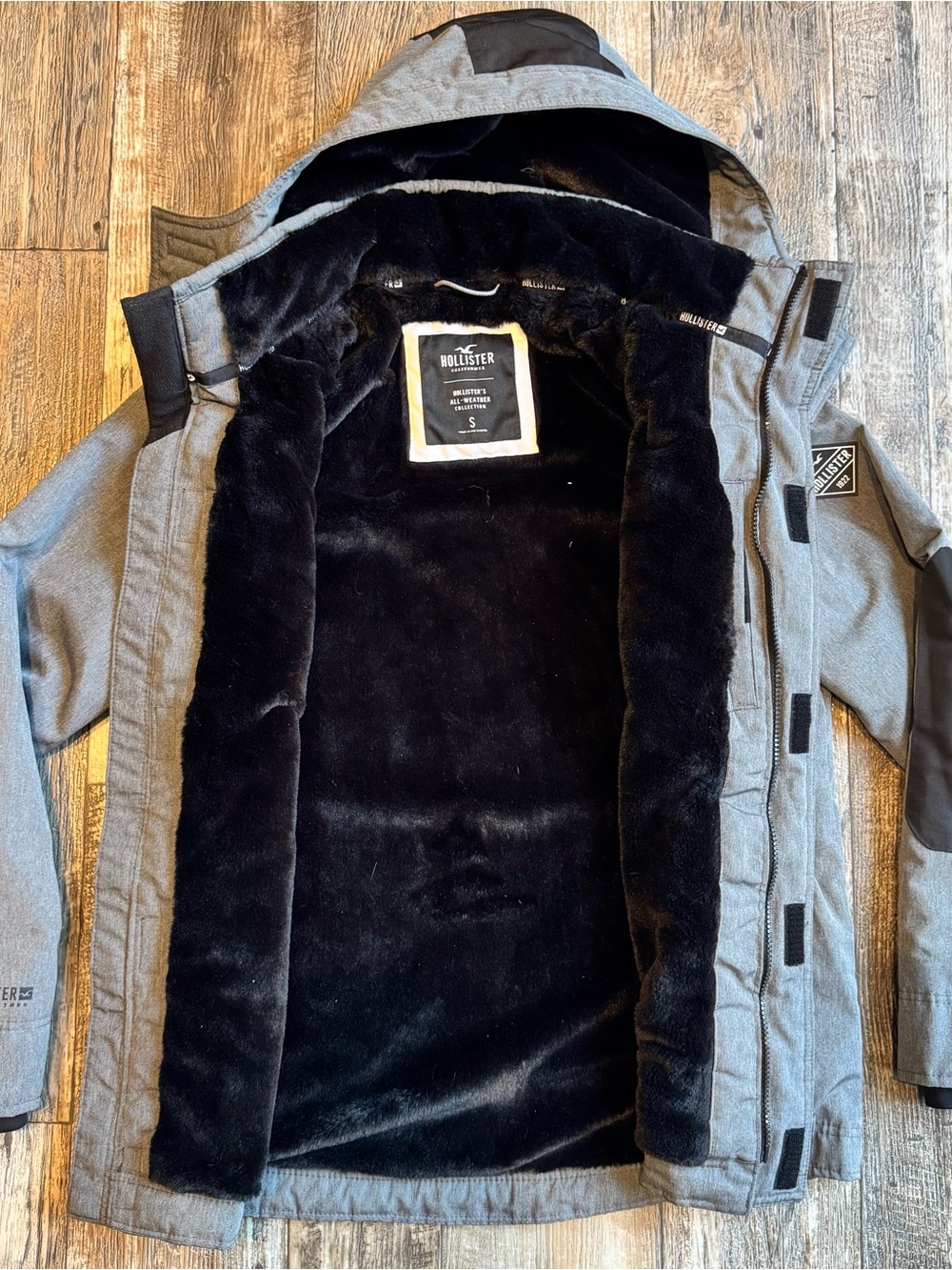 Hollister Men’s All Weather Jacket Gray Sherpa Lined Hooded Size Small